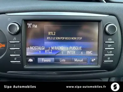 Photo 15 Toyota Yaris  Hybride 100h