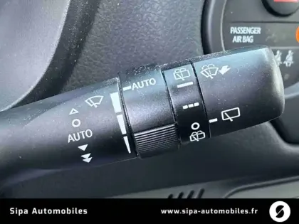 Photo 24 Toyota Yaris  Hybride 100h