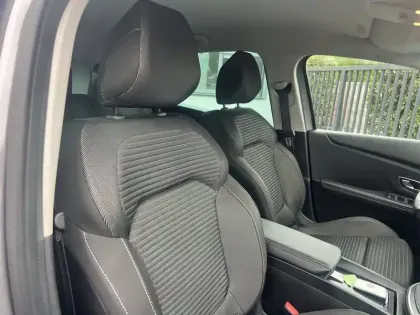 Photo 16 Renault Scenic  Blue dCi 120 EDC