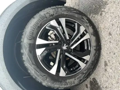 Photo 12 Peugeot 2008  PureTech 130 S&S EAT8