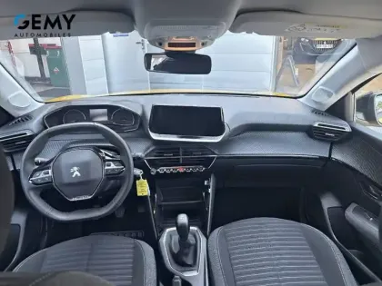 Photo 33 Peugeot 208  PureTech 75 S&S BVM5