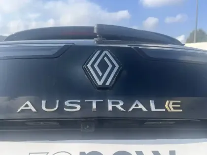 Photo 15 Renault Austral  E-Tech hybrid 200