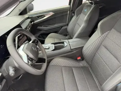 Photo 13 Renault Espace  1.2 E-Tech full hybrid 200ch esprit Alpine 7 places - 26
