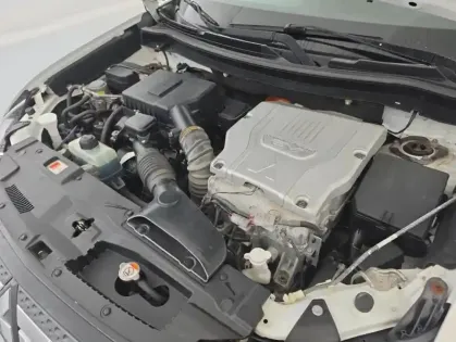 Photo 10 Mitsubishi Outlander PHEV Twin Motor Intense 4WD + Attelage