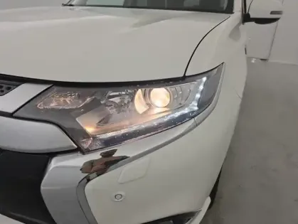 Photo 9 Mitsubishi Outlander PHEV Twin Motor Intense 4WD + Attelage