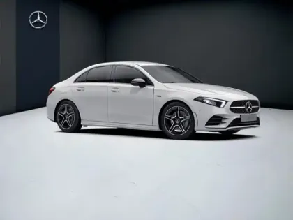 Photo 13 Mercedes Classe A A 250 e Berline