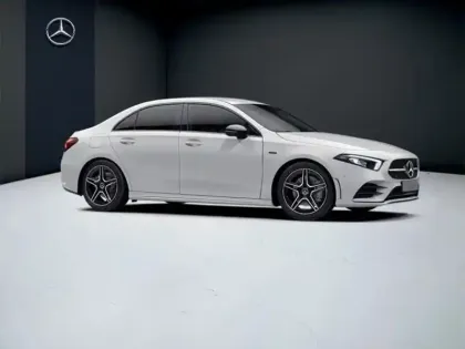 Photo 14 Mercedes Classe A A 250 e Berline