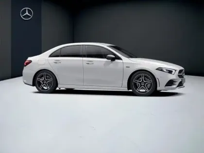Photo 15 Mercedes Classe A A 250 e Berline
