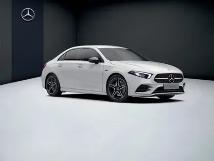 Photo 12 Mercedes Classe A A 250 e Berline