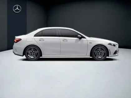 Photo 5 Mercedes Classe A A 250 e Berline