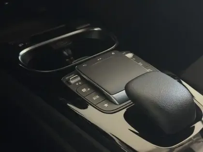 Photo 34 Mercedes Classe A A 250 e Berline