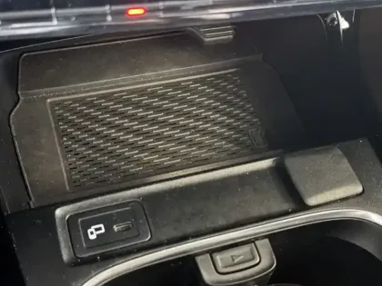 Photo 35 Mercedes Classe A A 250 e Berline
