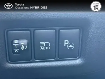 Photo 13 Toyota C-HR  122h Distinctive 2WD E-CVT