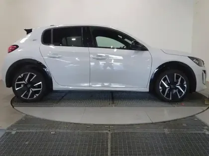 Photo 5 Peugeot 208  1.2 Hybrid 100ch GT e-DCS6