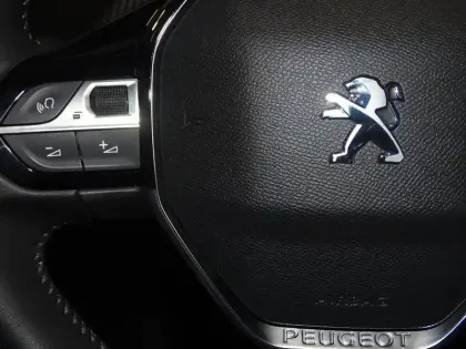 Photo 14 Peugeot 208  1.2 PureTech 100ch S&S Style