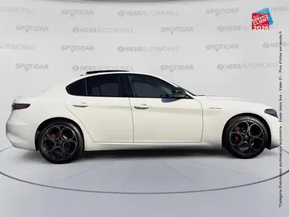 Photo 18 Alfa Romeo Giulia  2.2 Diesel 160ch Veloce AT8