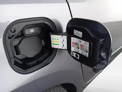 Photo 9 Renault Twingo  E-Tech Electric Authentic R80 Achat Intégral