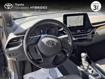 Photo 8 Toyota C-HR  122h Distinctive 2WD E-CVT MY22