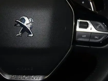 Photo 14 Peugeot 208  1.2 PureTech 100ch S&S Allure EAT8
