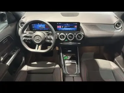 Photo 11 Mercedes GLA  180 136ch AMG Line 7G-DCT