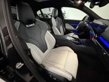 Photo 7 BMW Serie 5 M5 4.4 V8 PHEV 727ch (585+197)