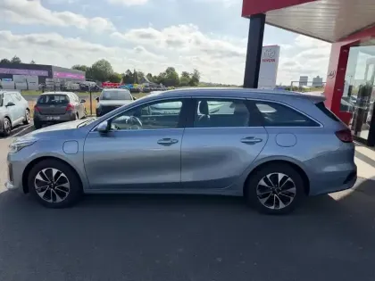 Photo 7 Kia Ceed  SW 1.6 GDi 141ch PHEV Active DCT6