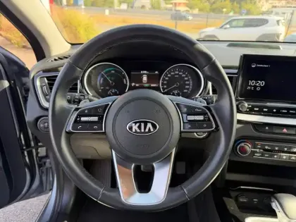 Photo 13 Kia Ceed  SW 1.6 GDi 141ch PHEV Active DCT6