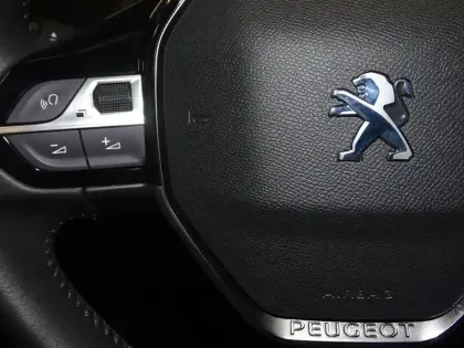 Photo 14 Peugeot 2008  1.2 PureTech 130ch S&S Allure