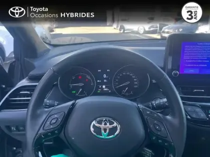 Photo 12 Toyota C-HR  1.8 Hybride 122ch Design Ultimate E-CVT