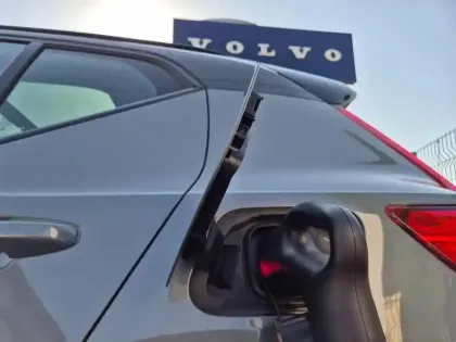 Photo 5 Volvo XC40  Recharge Twin AWD 408ch Pro EDT