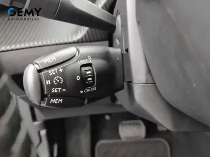 Photo 15 Peugeot 2008  Electrique 136 ch