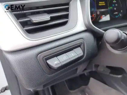 Photo 12 Renault Captur  E-Tech full hybrid 145