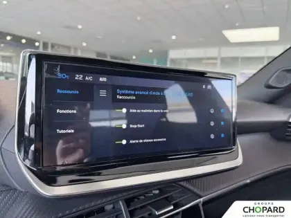 Photo 19 Peugeot 2008  Hybrid 136 e-DCS6