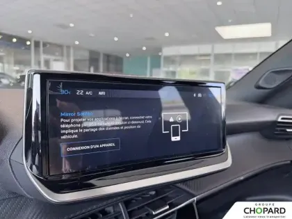 Photo 17 Peugeot 2008  Hybrid 136 e-DCS6
