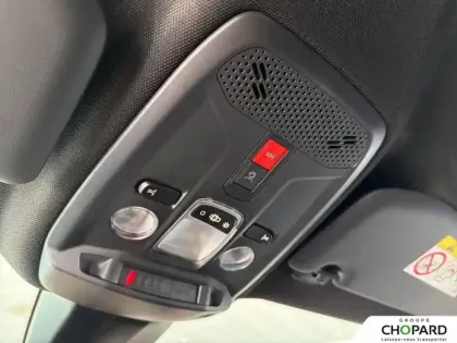Photo 24 Peugeot 2008  Hybrid 136 e-DCS6