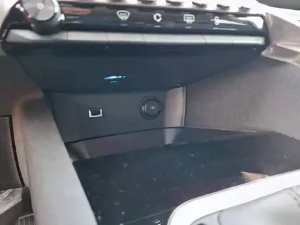 Photo 28 Peugeot 3008  1.2 Puretech 130ch S&S BVM6