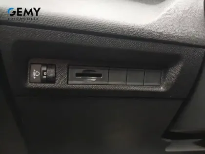 Photo 21 Peugeot 308  Hybrid 145 e-DCS6