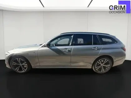 Photo 19 BMW Serie 3 Touring 330e xDrive 292 ch BVA8