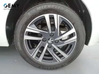 Photo 16 Peugeot 208  PureTech 100 S&S BVM6