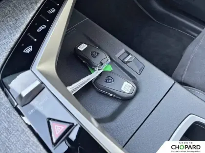 Photo 23 Peugeot 3008  Electrique 210 ch 73 kWh