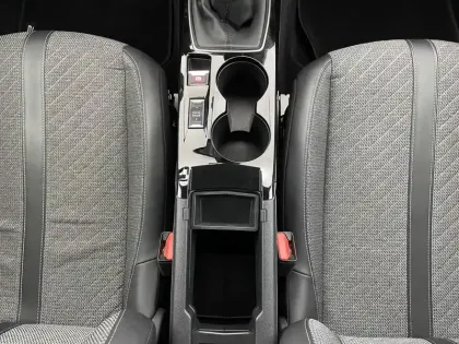 Photo 30 Peugeot 208  PureTech 100 S&S BVM6