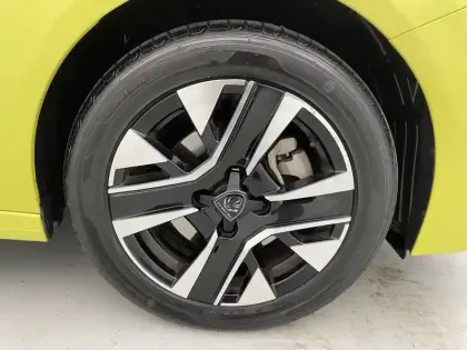Photo 17 Peugeot 208  PureTech 100 S&S BVM6
