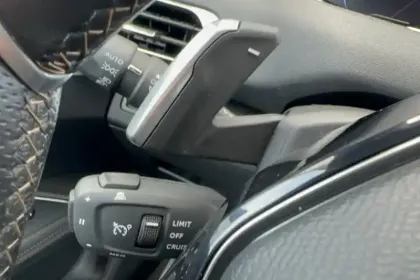 Photo 23 Peugeot 5008  PureTech 180ch S&S EAT8