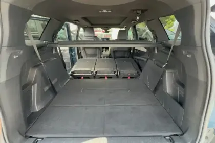 Photo 11 Peugeot 5008  PureTech 180ch S&S EAT8