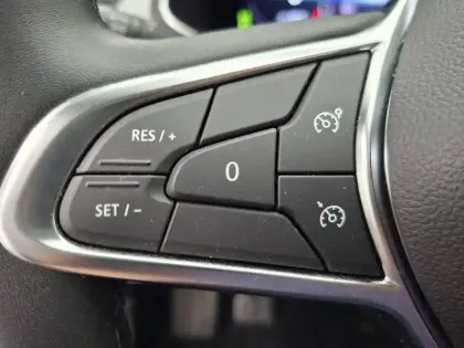 Photo 35 Renault Captur  E-Tech Plug-in 160