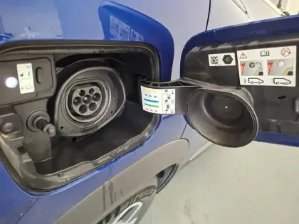Photo 14 Renault Captur  E-Tech Plug-in 160