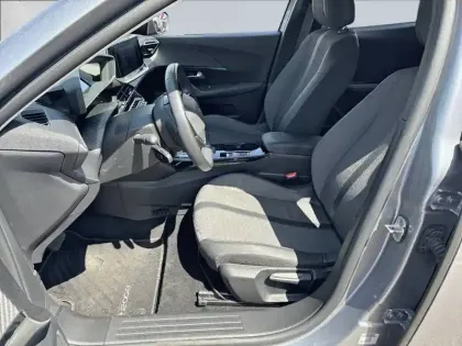 Photo 10 Peugeot 2008  Electrique 136 ch