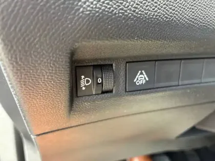 Photo 18 Peugeot 2008  Electrique 136 ch