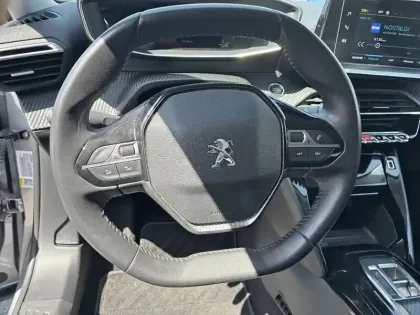Photo 8 Peugeot 2008  Electrique 136 ch