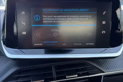 Photo 20 Peugeot 2008  PureTech 100 S&S BVM6